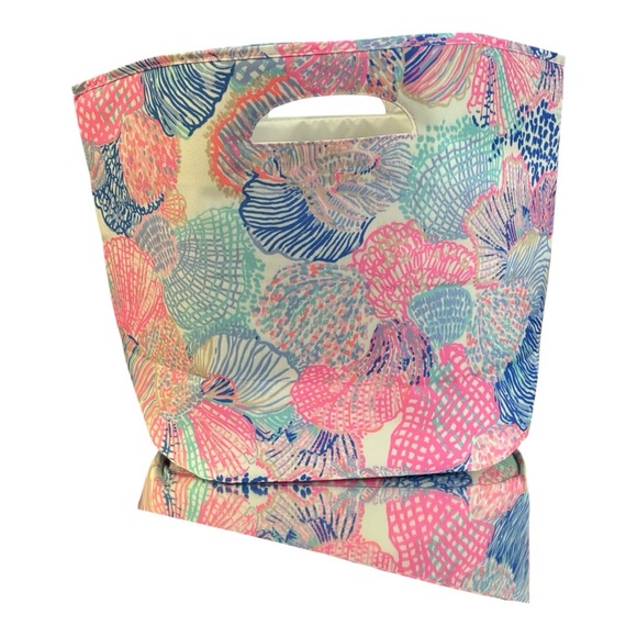 Lilly Pulitzer Pink and Blue Floral Cooler Tote perfect for the beach NEW - Picture 1 of 12